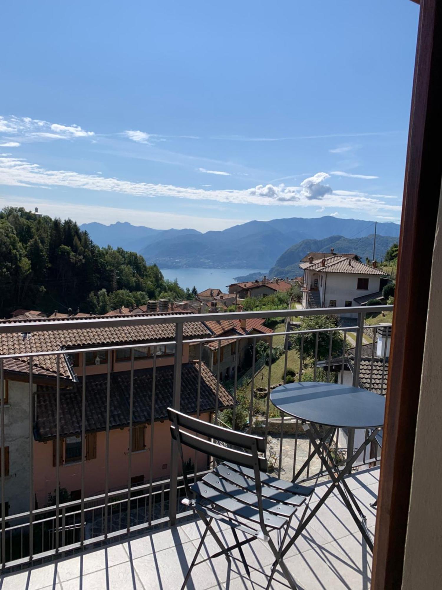 Casa Savina - Stupenda Vista Lago E Monti Plesio المظهر الخارجي الصورة